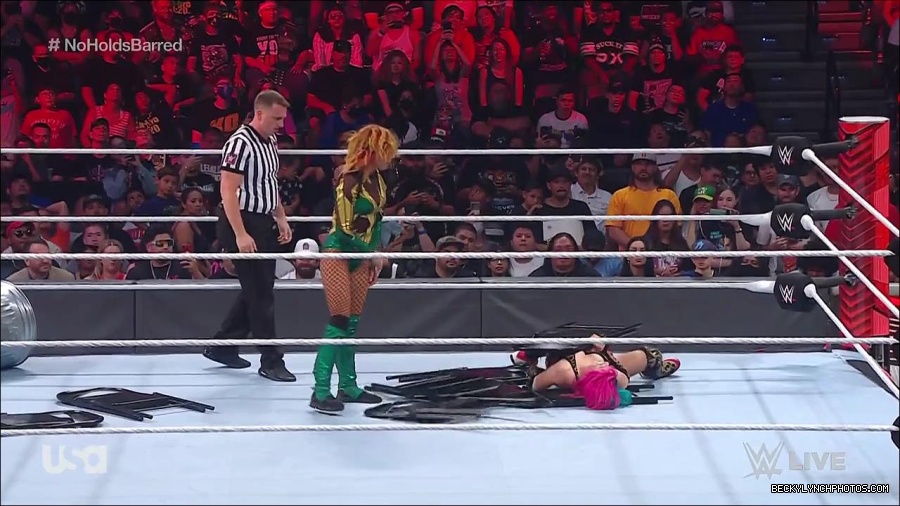WWE_RAW_4th_July_2022_720p_WEBRip_h264_mp4_008429177.jpg