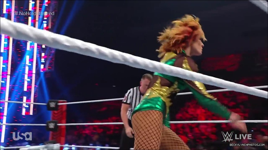WWE_RAW_4th_July_2022_720p_WEBRip_h264_mp4_008433582.jpg
