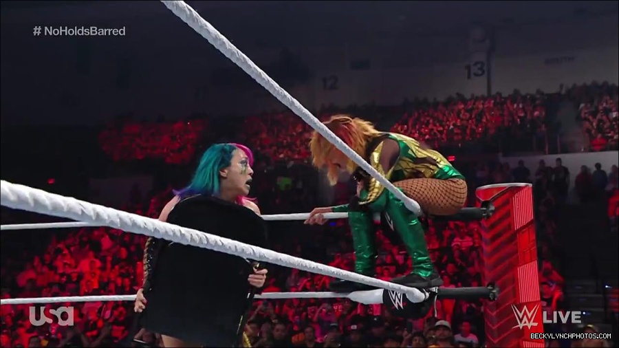 WWE_RAW_4th_July_2022_720p_WEBRip_h264_mp4_008441990.jpg