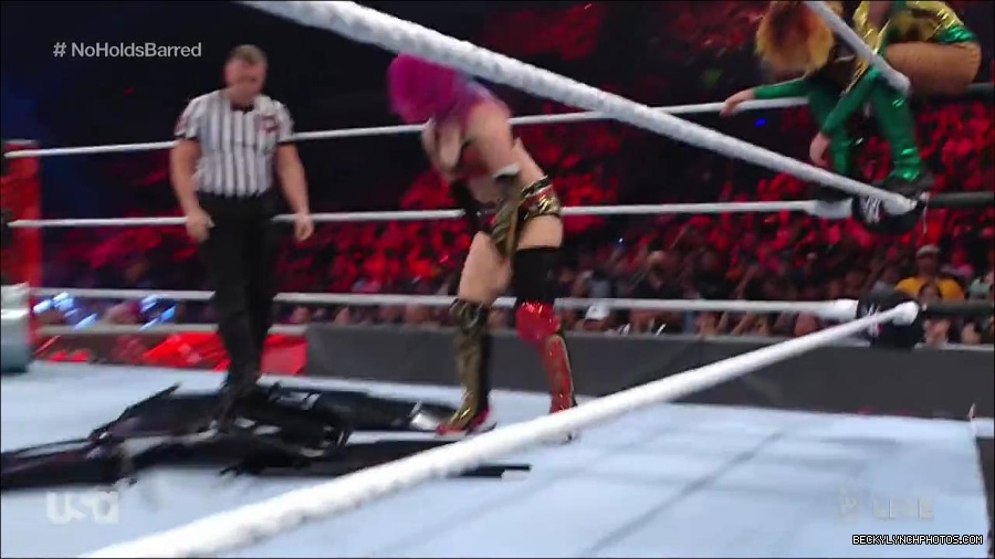 WWE_RAW_4th_July_2022_720p_WEBRip_h264_mp4_008443592.jpg