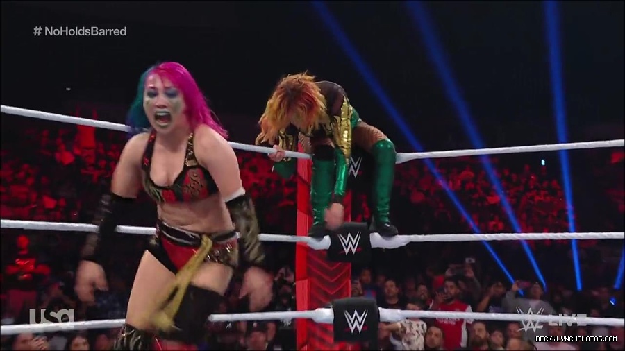 WWE_RAW_4th_July_2022_720p_WEBRip_h264_mp4_008445994.jpg
