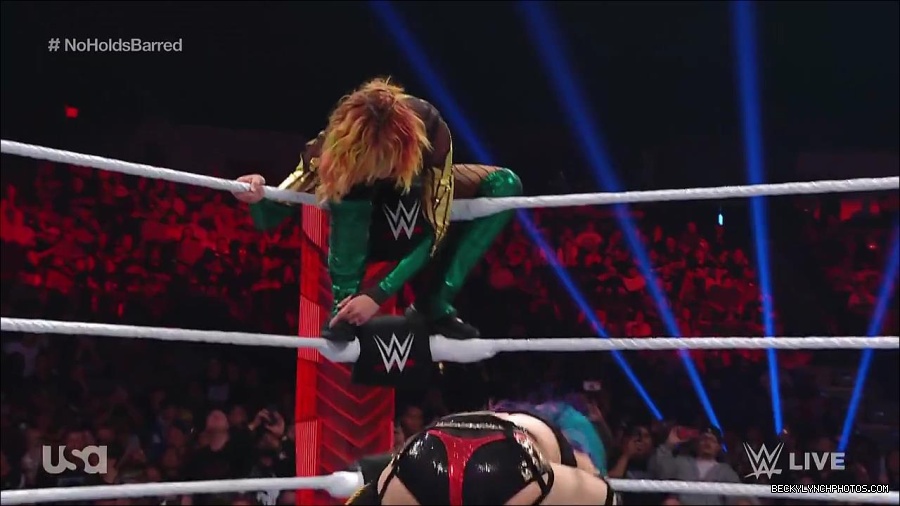 WWE_RAW_4th_July_2022_720p_WEBRip_h264_mp4_008451199.jpg