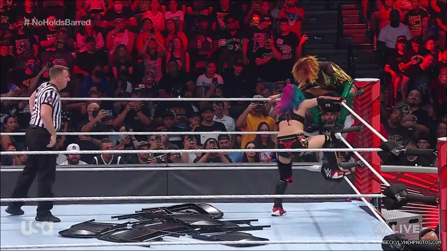 WWE_RAW_4th_July_2022_720p_WEBRip_h264_mp4_008454002.jpg