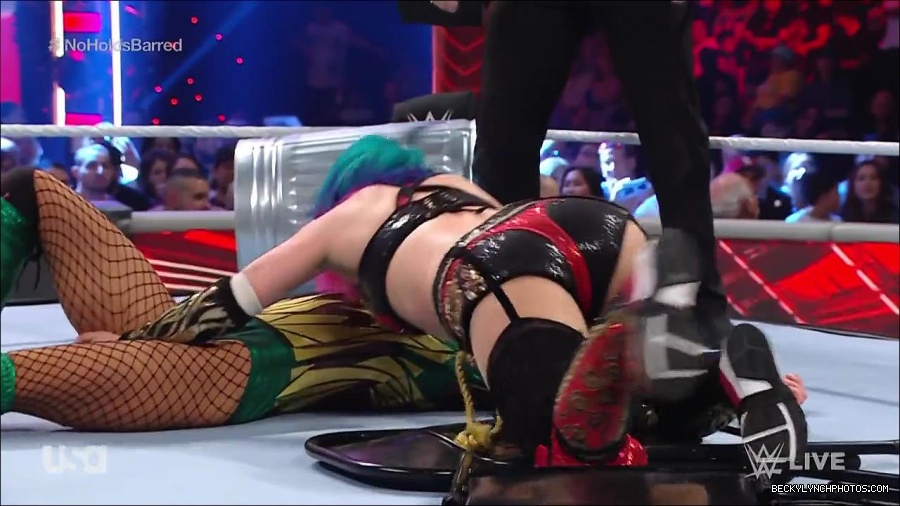 WWE_RAW_4th_July_2022_720p_WEBRip_h264_mp4_008479227.jpg