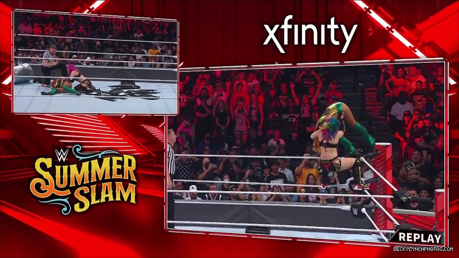 WWE_RAW_4th_July_2022_720p_WEBRip_h264_mp4_008486435.jpg