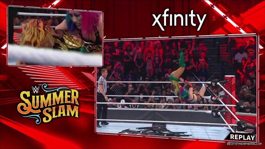 WWE_RAW_4th_July_2022_720p_WEBRip_h264_mp4_008488437.jpg