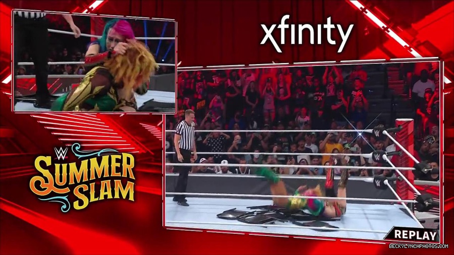WWE_RAW_4th_July_2022_720p_WEBRip_h264_mp4_008489638.jpg