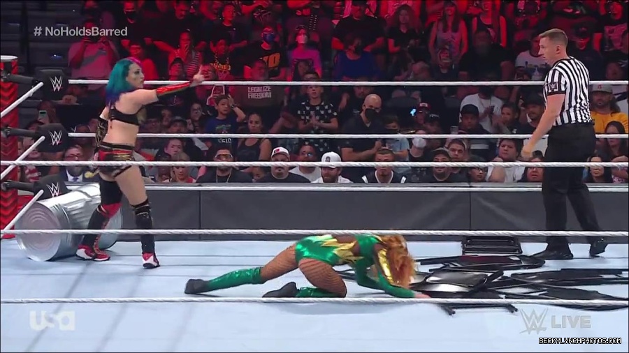 WWE_RAW_4th_July_2022_720p_WEBRip_h264_mp4_008500449.jpg