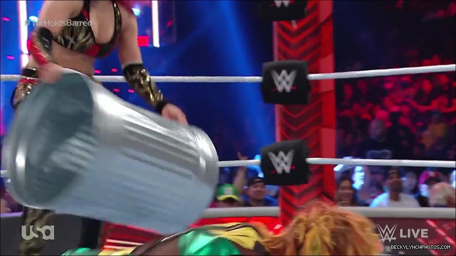 WWE_RAW_4th_July_2022_720p_WEBRip_h264_mp4_008503251.jpg