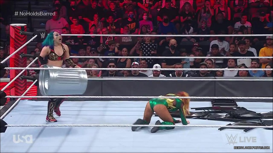 WWE_RAW_4th_July_2022_720p_WEBRip_h264_mp4_008503652.jpg