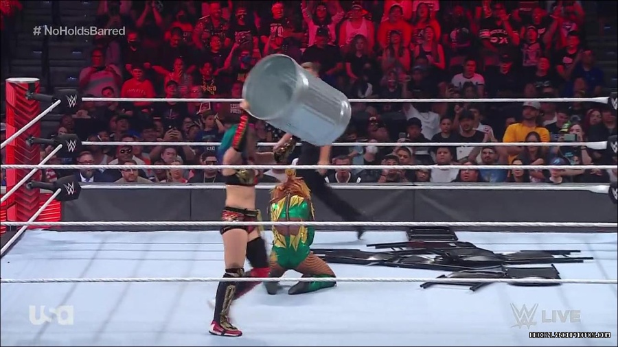 WWE_RAW_4th_July_2022_720p_WEBRip_h264_mp4_008505654.jpg