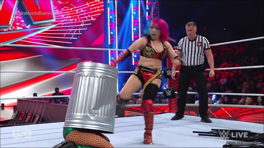 WWE_RAW_4th_July_2022_720p_WEBRip_h264_mp4_008520068.jpg