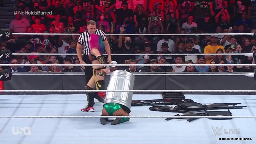 WWE_RAW_4th_July_2022_720p_WEBRip_h264_mp4_008530879.jpg