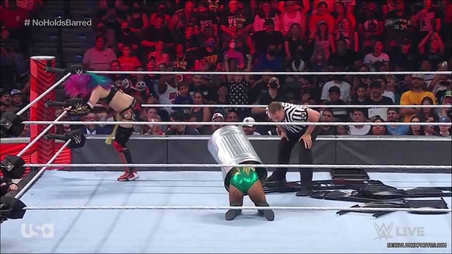 WWE_RAW_4th_July_2022_720p_WEBRip_h264_mp4_008532881.jpg