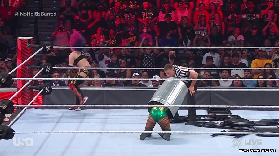 WWE_RAW_4th_July_2022_720p_WEBRip_h264_mp4_008533682.jpg