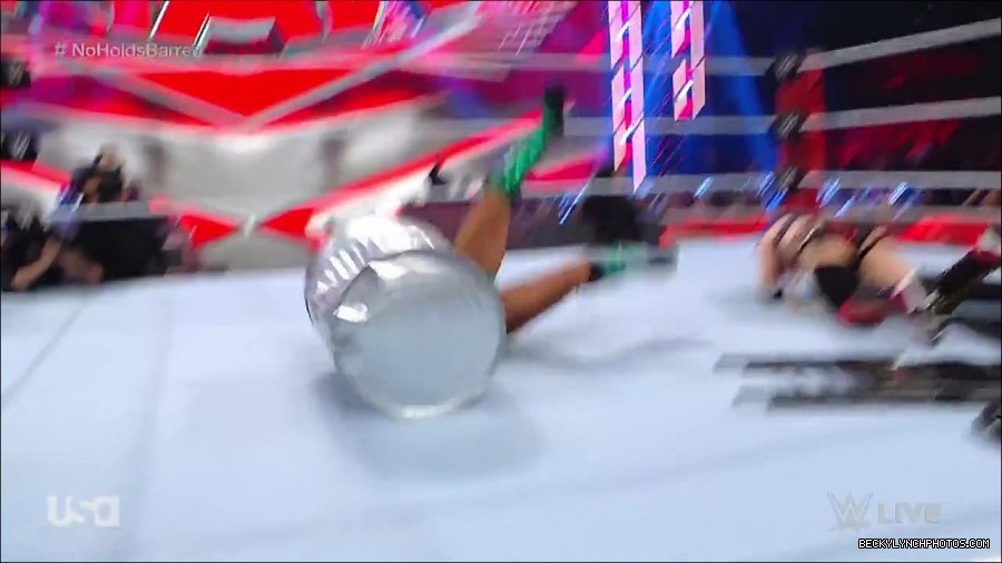 WWE_RAW_4th_July_2022_720p_WEBRip_h264_mp4_008544493.jpg