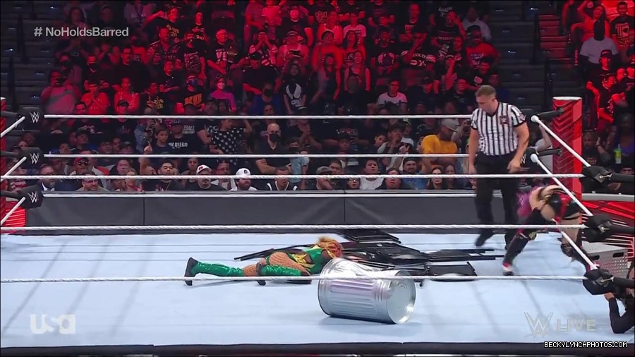 WWE_RAW_4th_July_2022_720p_WEBRip_h264_mp4_008570519.jpg