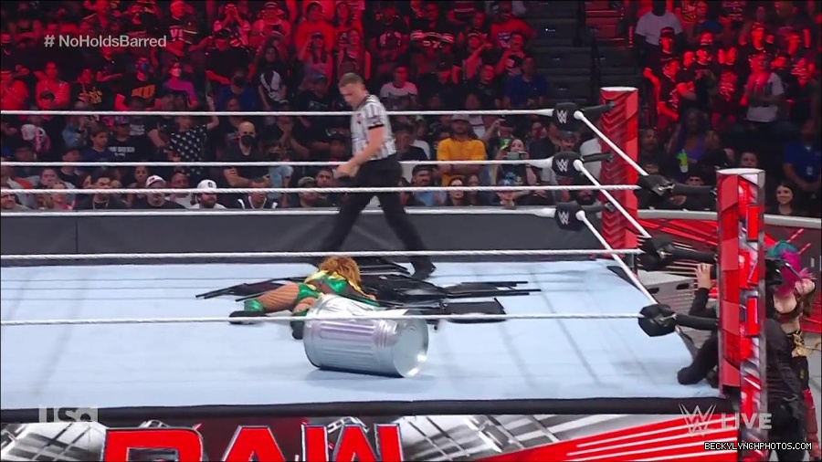 WWE_RAW_4th_July_2022_720p_WEBRip_h264_mp4_008571720.jpg