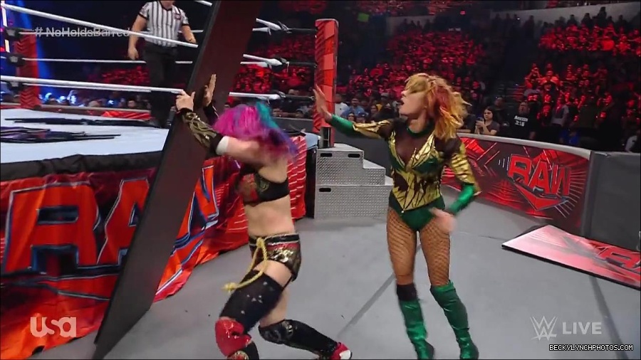 WWE_RAW_4th_July_2022_720p_WEBRip_h264_mp4_008594543.jpg