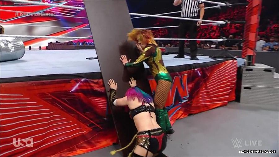 WWE_RAW_4th_July_2022_720p_WEBRip_h264_mp4_008596144.jpg