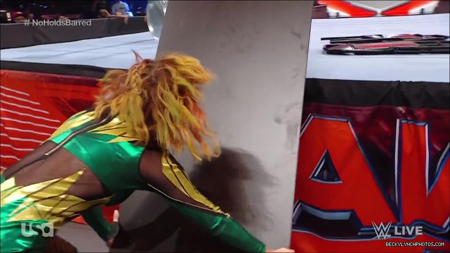 WWE_RAW_4th_July_2022_720p_WEBRip_h264_mp4_008603351.jpg