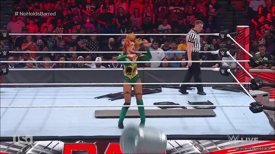 WWE_RAW_4th_July_2022_720p_WEBRip_h264_mp4_008614162.jpg