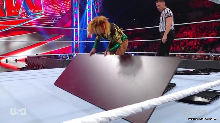 WWE_RAW_4th_July_2022_720p_WEBRip_h264_mp4_008616965.jpg