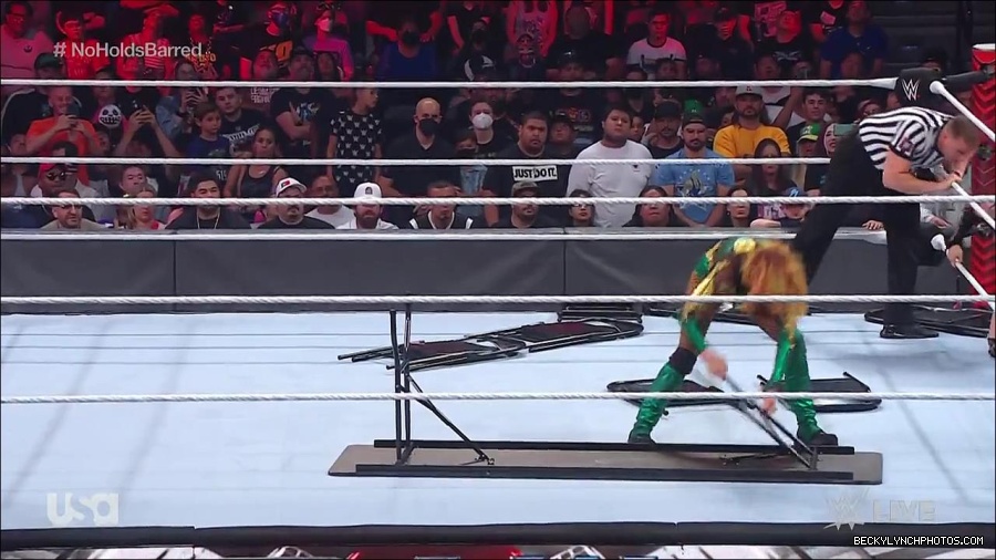 WWE_RAW_4th_July_2022_720p_WEBRip_h264_mp4_008622571.jpg