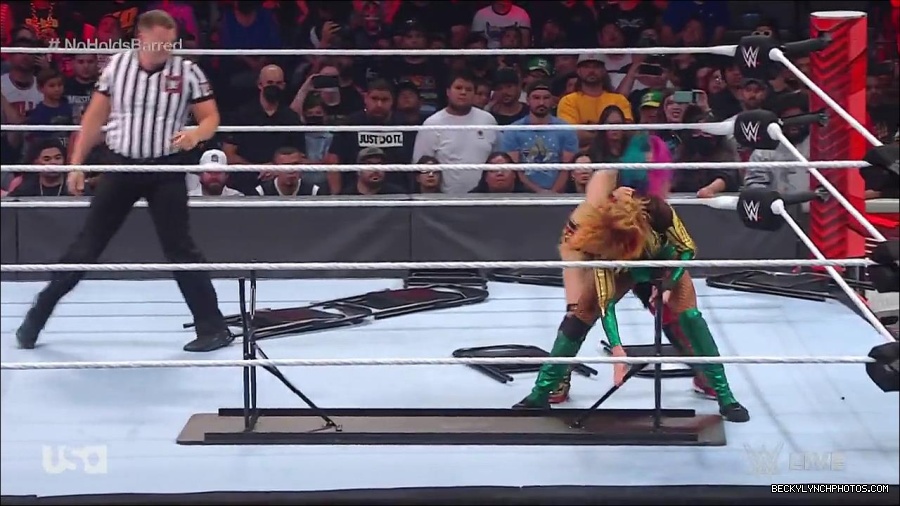WWE_RAW_4th_July_2022_720p_WEBRip_h264_mp4_008624973.jpg