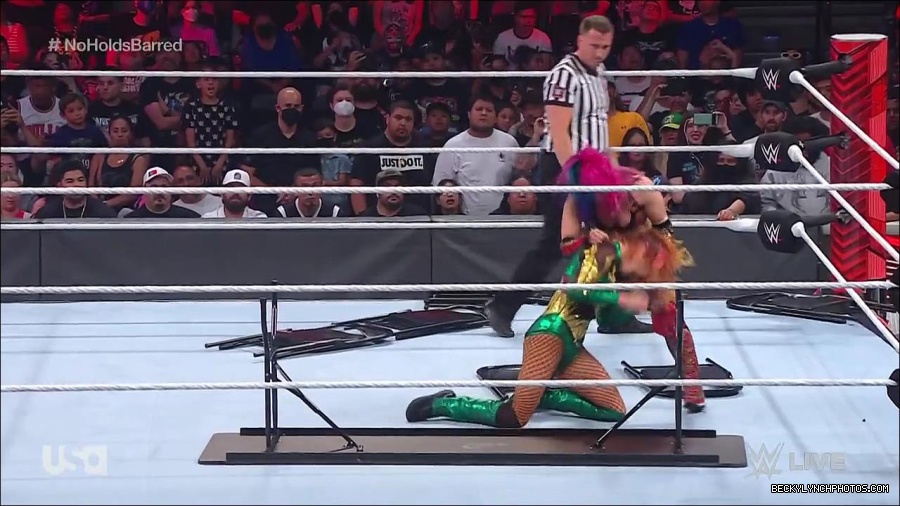 WWE_RAW_4th_July_2022_720p_WEBRip_h264_mp4_008628577.jpg