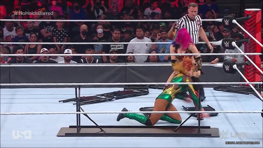 WWE_RAW_4th_July_2022_720p_WEBRip_h264_mp4_008628977.jpg