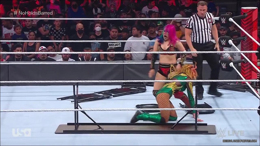 WWE_RAW_4th_July_2022_720p_WEBRip_h264_mp4_008629377.jpg