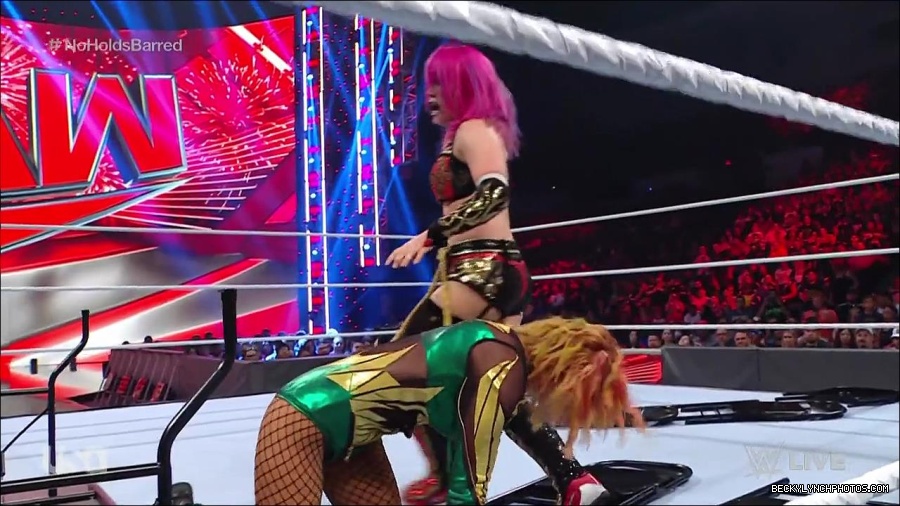 WWE_RAW_4th_July_2022_720p_WEBRip_h264_mp4_008629778.jpg