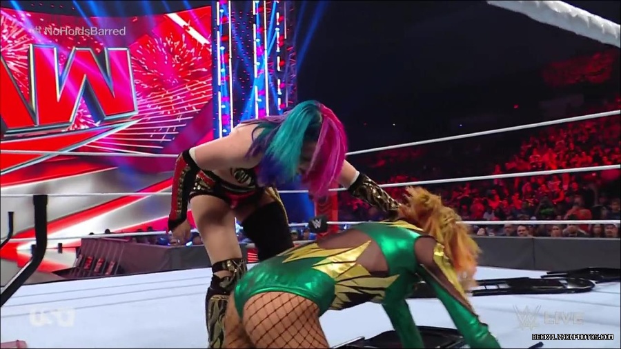 WWE_RAW_4th_July_2022_720p_WEBRip_h264_mp4_008630979.jpg