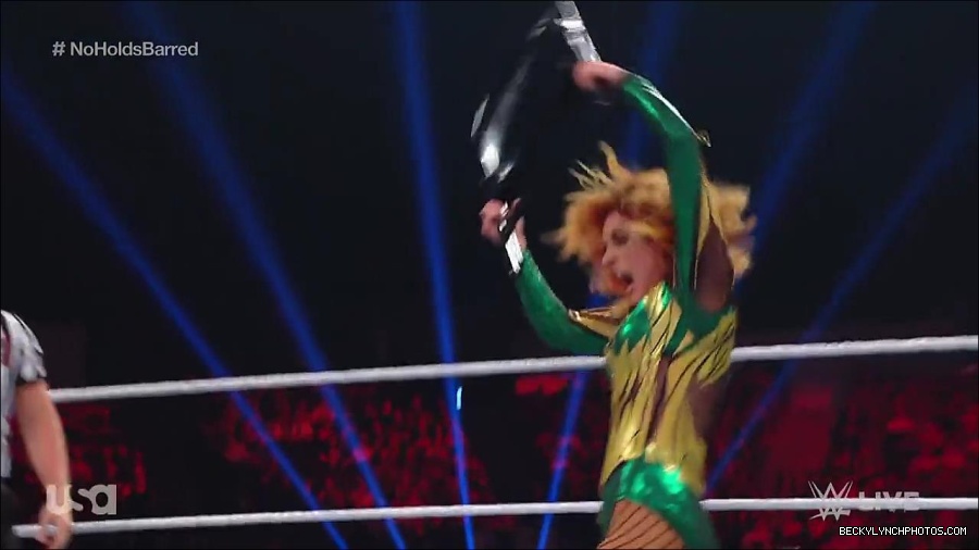 WWE_RAW_4th_July_2022_720p_WEBRip_h264_mp4_008636585.jpg