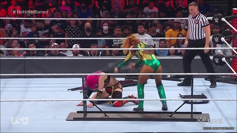 WWE_RAW_4th_July_2022_720p_WEBRip_h264_mp4_008637385.jpg
