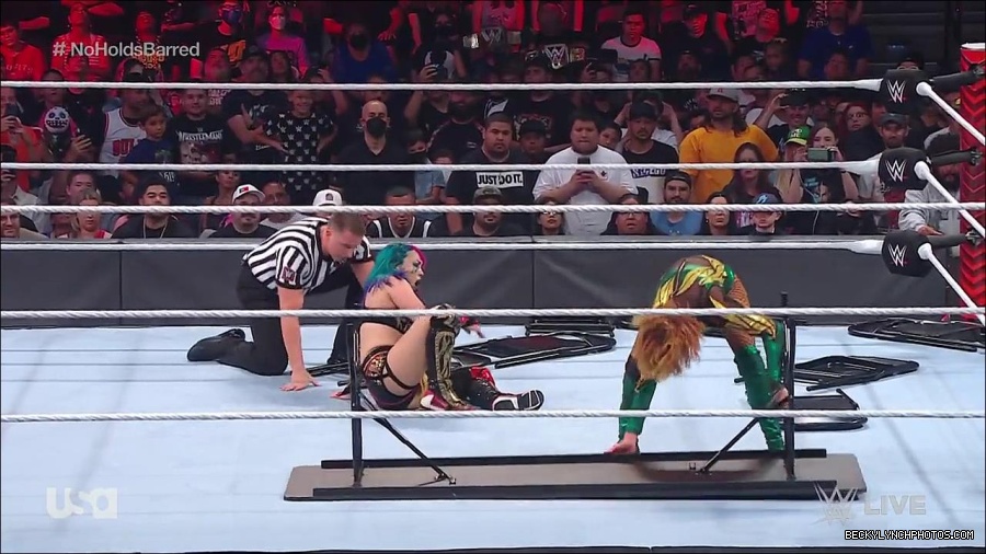 WWE_RAW_4th_July_2022_720p_WEBRip_h264_mp4_008642190.jpg