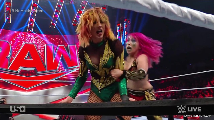 WWE_RAW_4th_July_2022_720p_WEBRip_h264_mp4_008653401.jpg