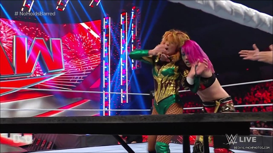WWE_RAW_4th_July_2022_720p_WEBRip_h264_mp4_008655804.jpg