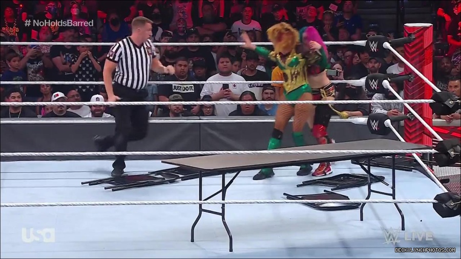 WWE_RAW_4th_July_2022_720p_WEBRip_h264_mp4_008657405.jpg