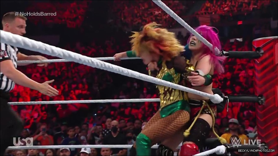 WWE_RAW_4th_July_2022_720p_WEBRip_h264_mp4_008658607.jpg