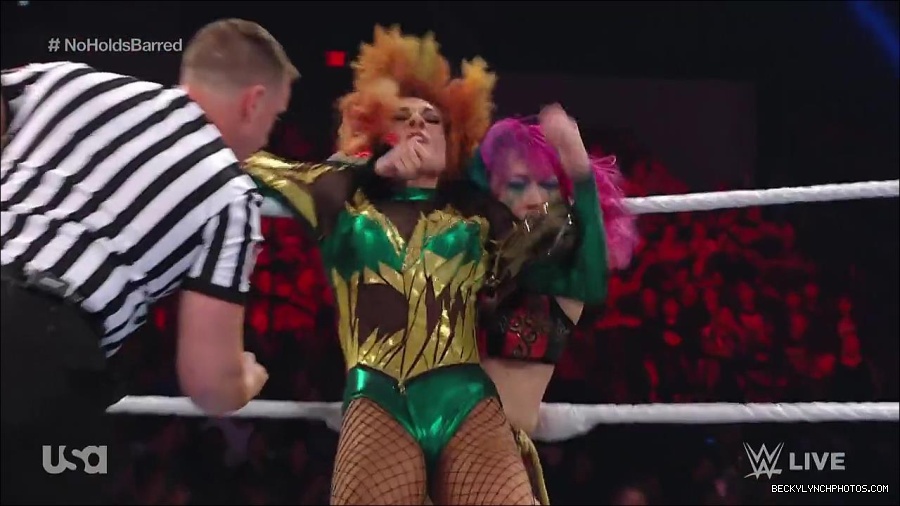 WWE_RAW_4th_July_2022_720p_WEBRip_h264_mp4_008660208.jpg