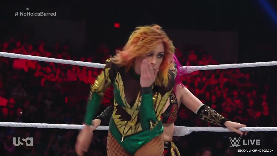 WWE_RAW_4th_July_2022_720p_WEBRip_h264_mp4_008662210.jpg