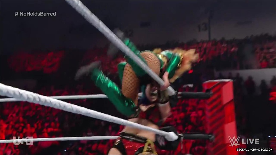 WWE_RAW_4th_July_2022_720p_WEBRip_h264_mp4_008665413.jpg