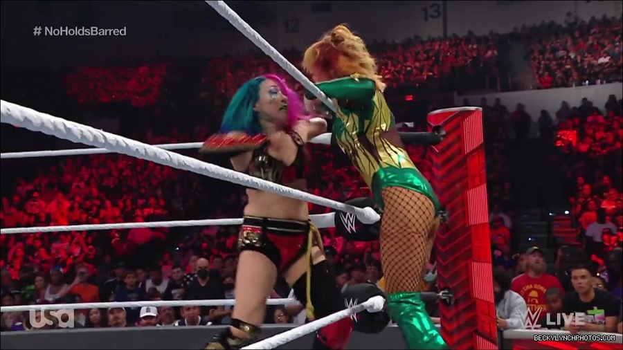 WWE_RAW_4th_July_2022_720p_WEBRip_h264_mp4_008667415.jpg