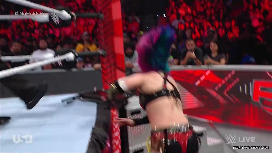 WWE_RAW_4th_July_2022_720p_WEBRip_h264_mp4_008671820.jpg