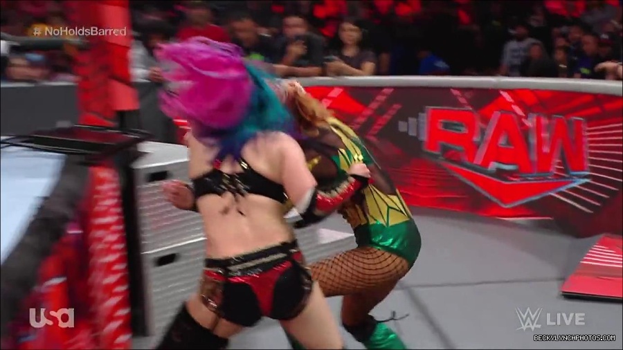 WWE_RAW_4th_July_2022_720p_WEBRip_h264_mp4_008674222.jpg