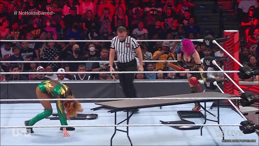 WWE_RAW_4th_July_2022_720p_WEBRip_h264_mp4_008704252.jpg