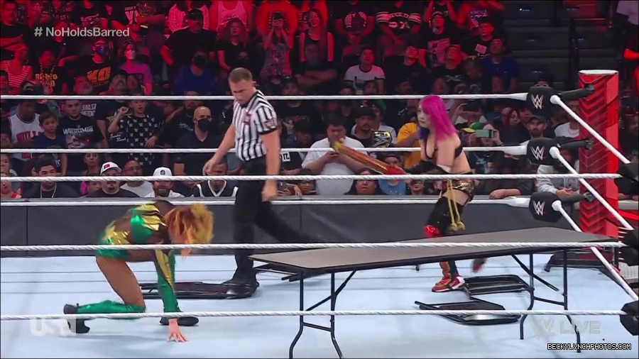 WWE_RAW_4th_July_2022_720p_WEBRip_h264_mp4_008704653.jpg