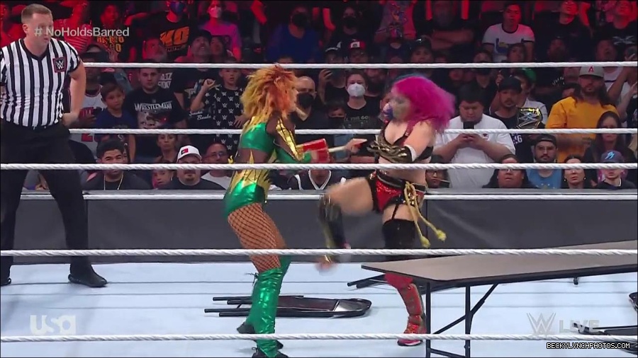WWE_RAW_4th_July_2022_720p_WEBRip_h264_mp4_008706655.jpg